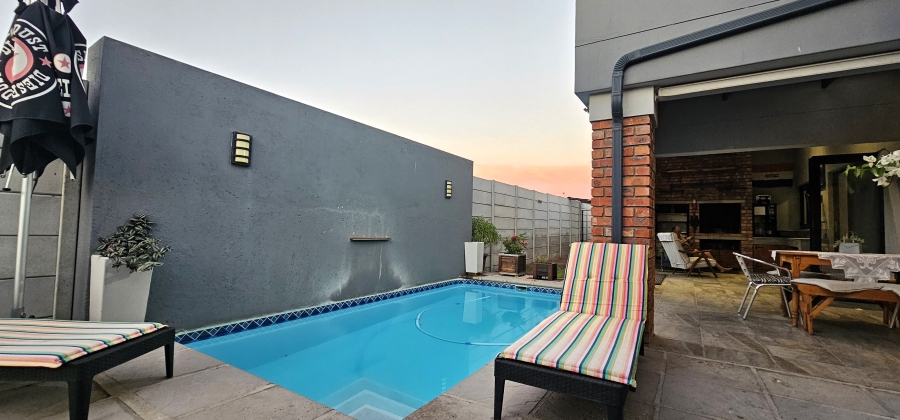 3 Bedroom Property for Sale in Hopefield Western Cape